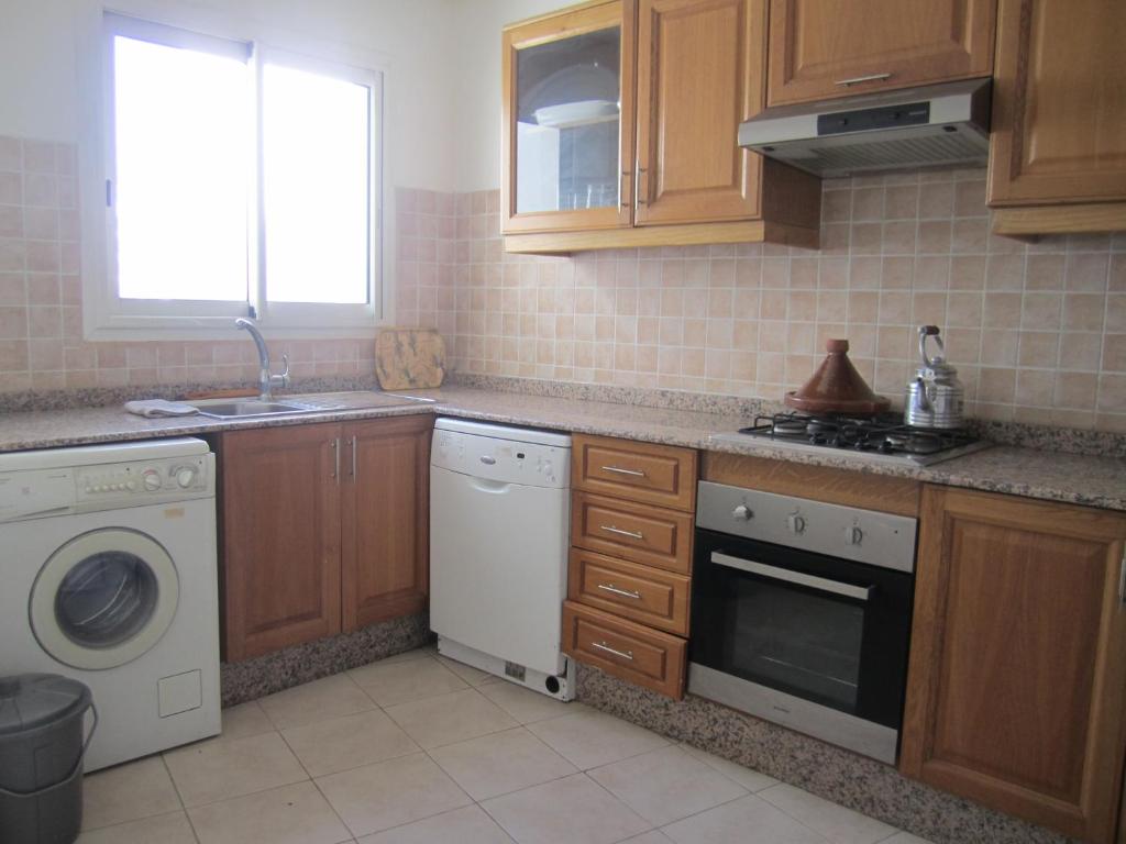 3 Bedroom Apartment in Marina image 0