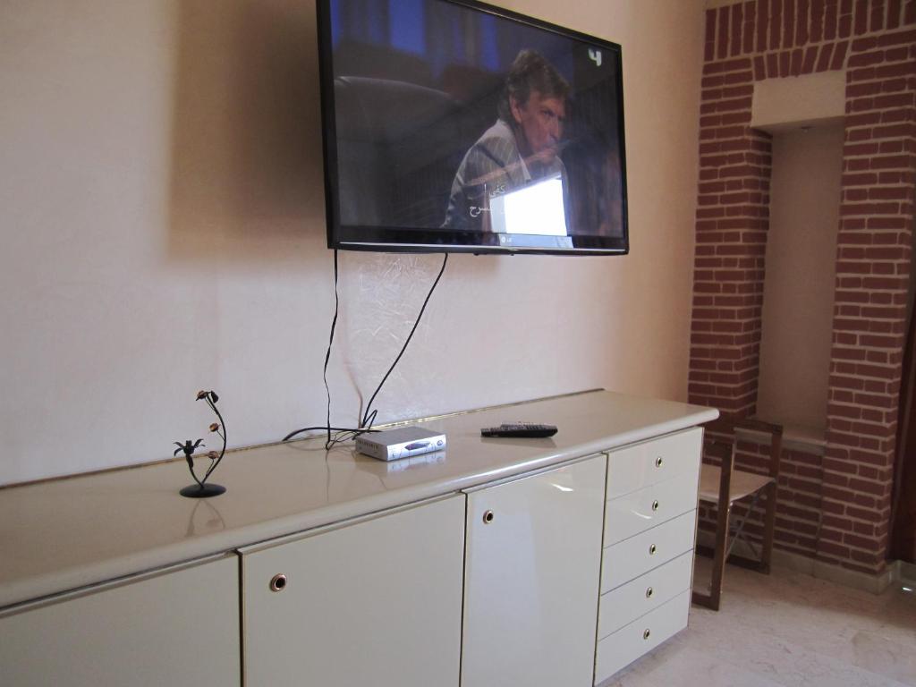 3 Bedroom Apartment in Marina image 9