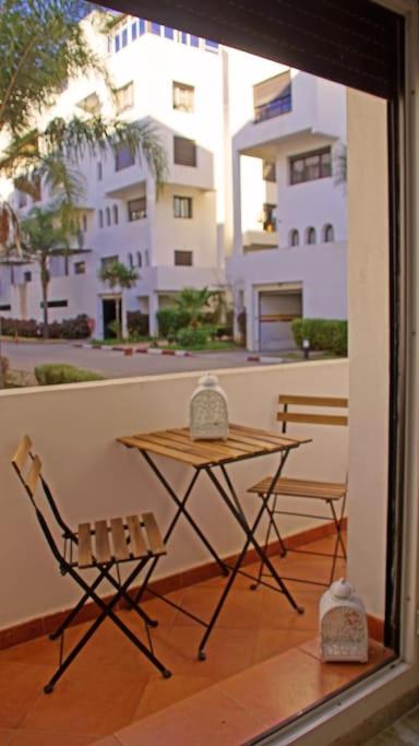 5* BRAND NEW 3 bed apartment in HOTSPOT location image 2