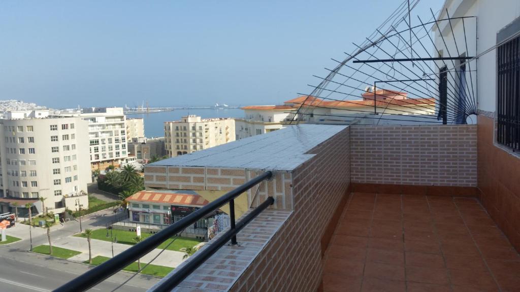 Apartment Tanger Penthouse duplex with sea view image 0