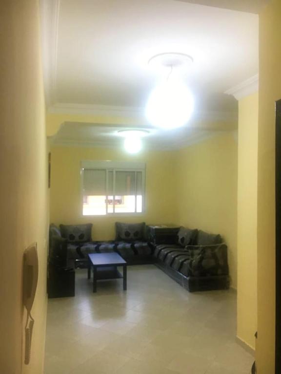 Apartment with 2 bedrooms in Tanger with WiFi 7 km from the beach image 0