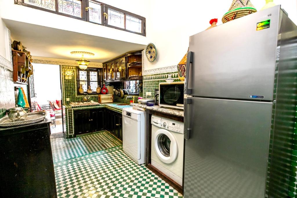 Apartment with 3 bedrooms in FES with enclosed garden and WiFi image 2