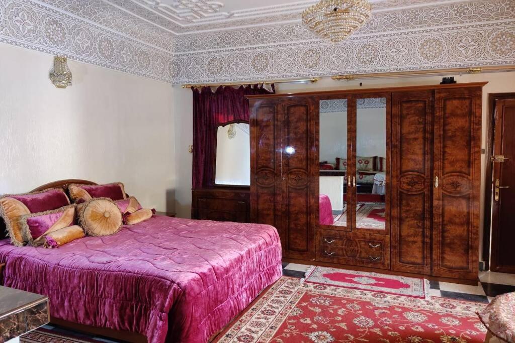✓Appart ✓ Traditional decoration ✓ Well equipped image 2