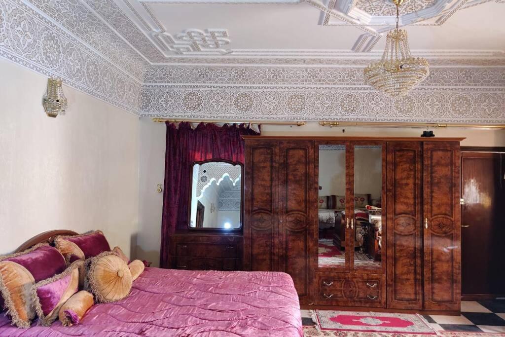 ✓Appart ✓ Traditional decoration ✓ Well equipped image 3