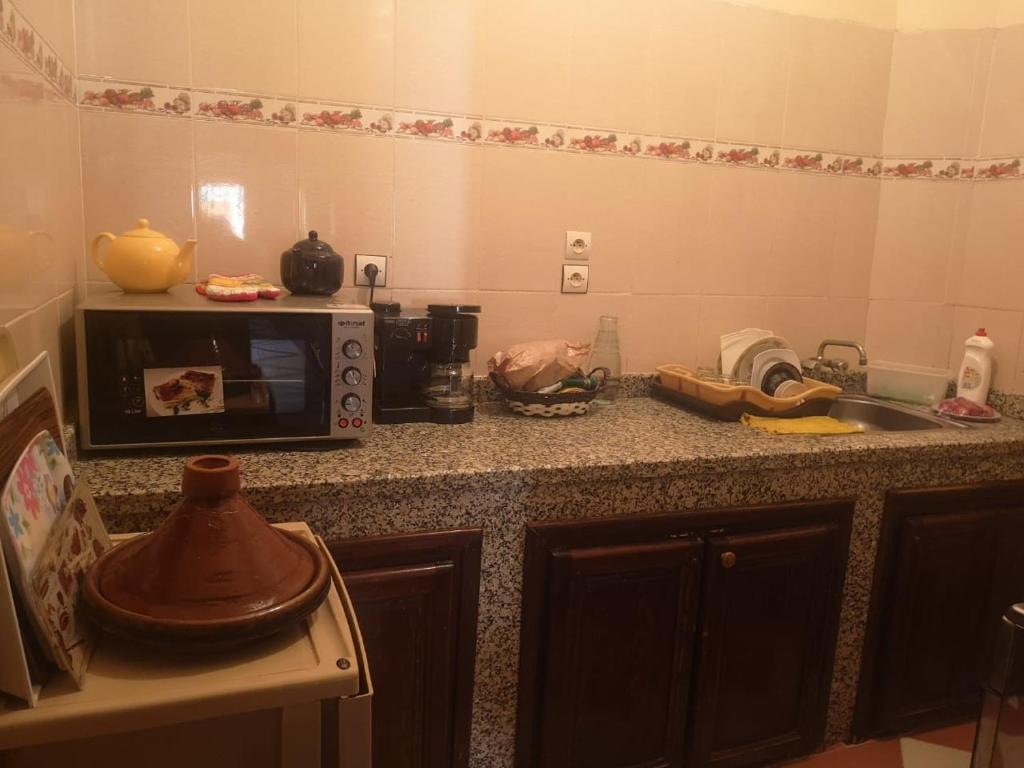 ✓Appart ✓ Traditional decoration ✓ Well equipped image 9