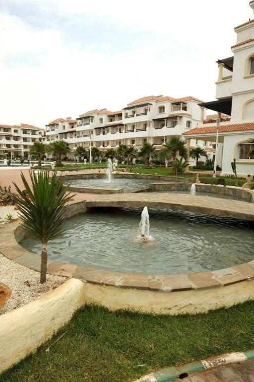 Appartement avec piscine-Pieds dans l'eau image 4