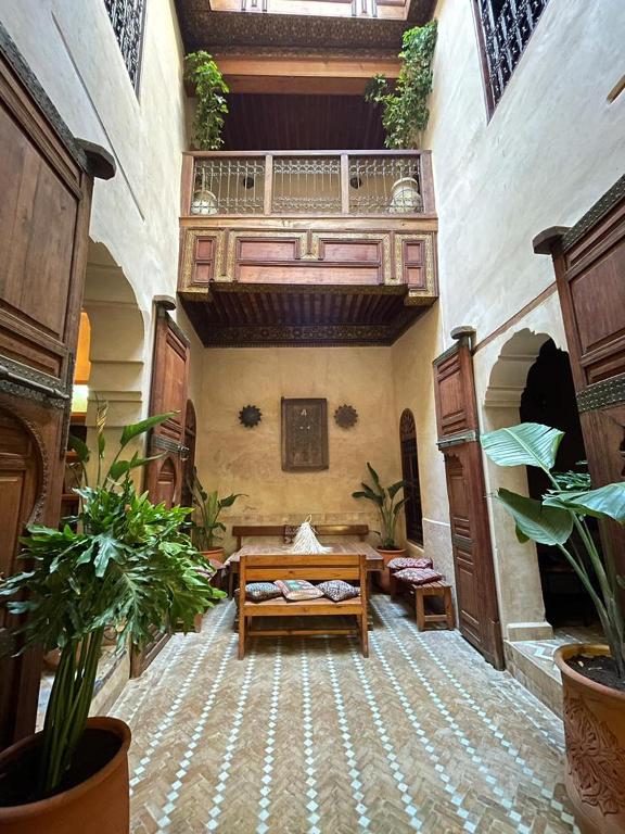Feel Home in the lovely inviting ALOHA image 2