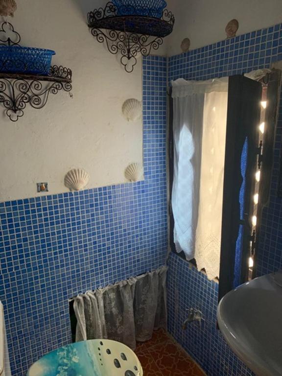 HATHOR ,Casa marroquí con dos terrazas en la Medina antigua , ideal parejas!! image 8