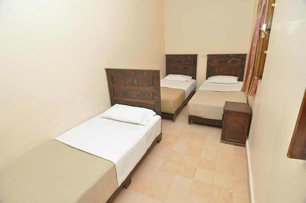 Hotel Cecil image 1