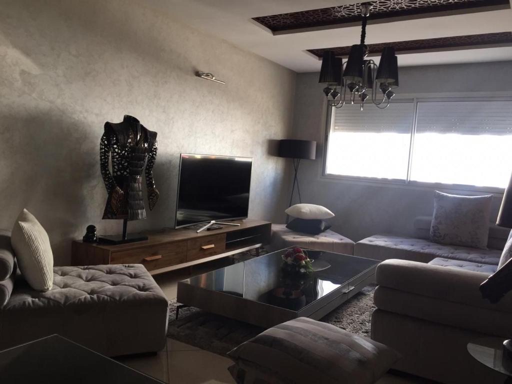 Luxury appart /2beds / near to TGV train station image 7