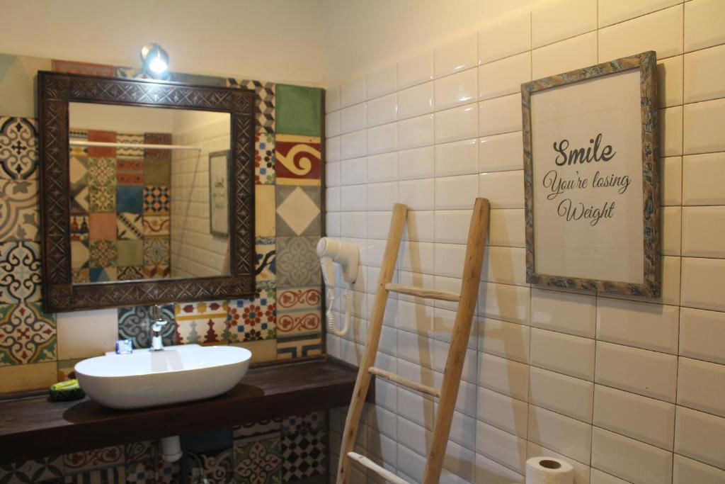 Riad Inna & Watersports Center image 3