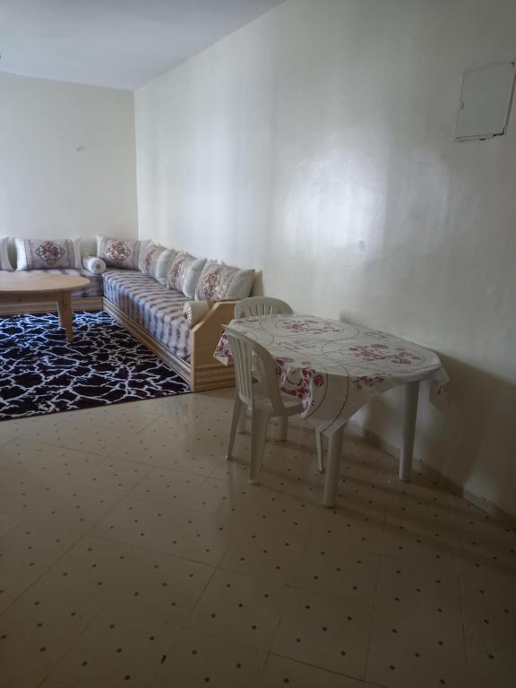 شقه مفروشه للايجار اليومي او الشهري في طنجه image 1
