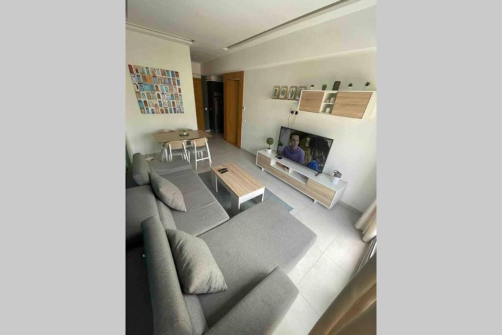 Studio Luxueux Avec Parking Gratuit image 3