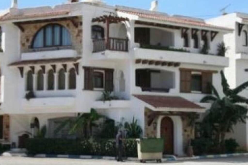 Superbe appartement complexe privé avec Piscine image 2