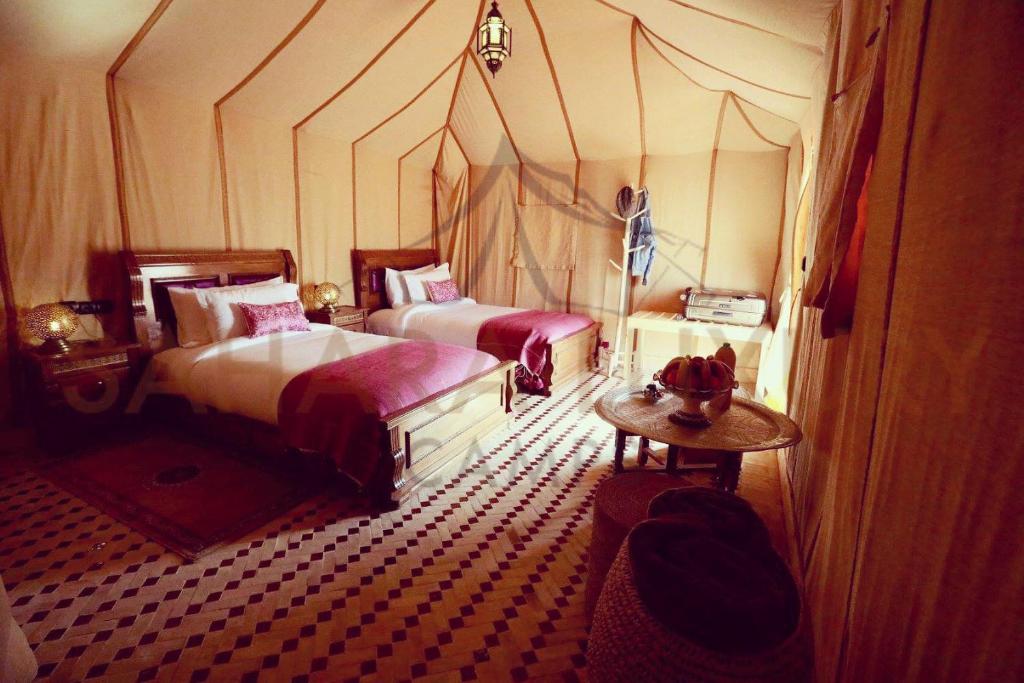 THE SANDY TENTS image 2