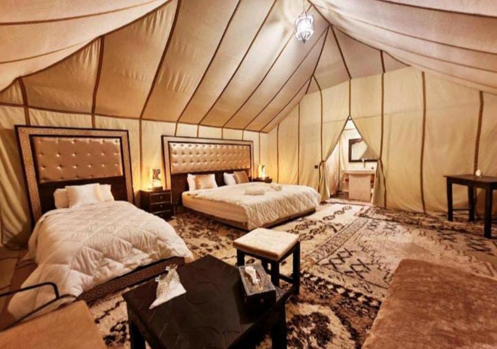 Views luxury camp image 7
