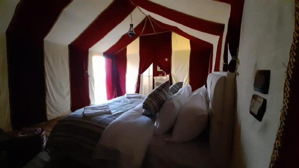 Zahra Luxury Desert Camp image 3